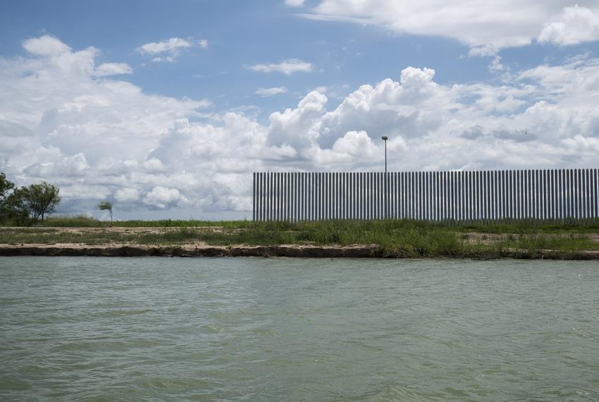 Privately funded border wall in Texas at risk of falling if it’s not fixed The Texas Tribune
